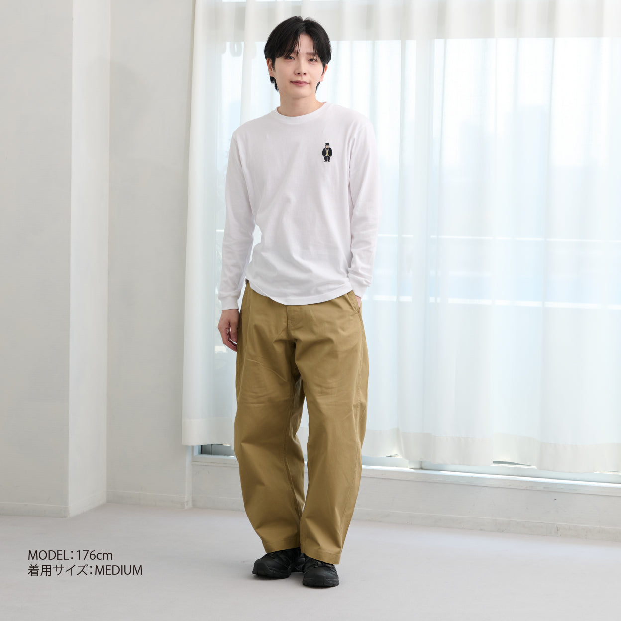 【公式WEBストアオリジナル】OVERWORKED！ロングスリーブTシャツ 白（刺繍＆バックプリント）