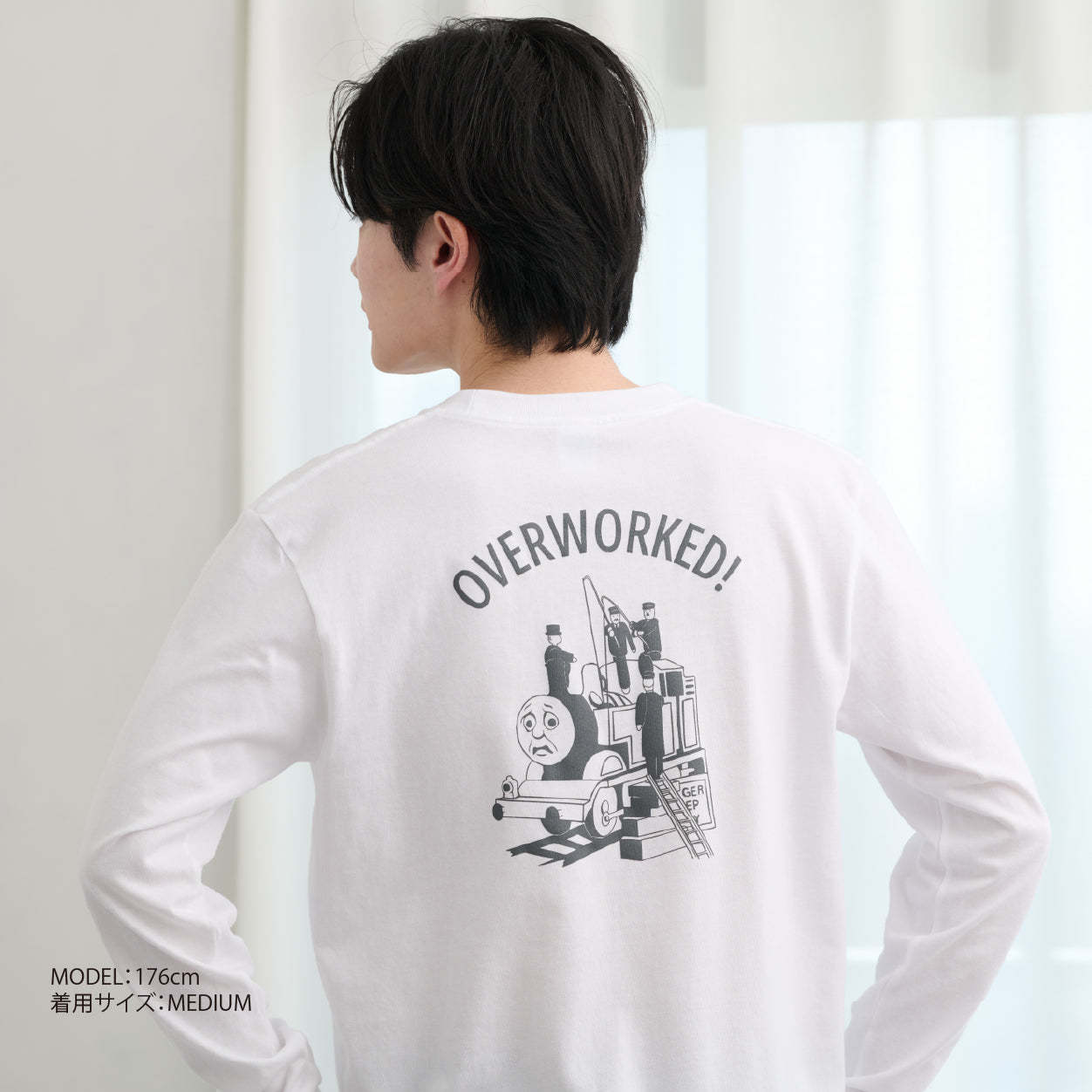【公式WEBストアオリジナル】OVERWORKED！ロングスリーブTシャツ 白（刺繍＆バックプリント）